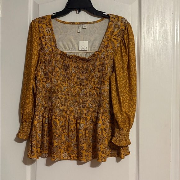 Top - Picture 1 of 3